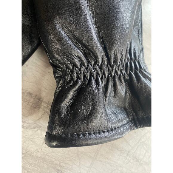 NWT Minnesota Timberwolves Chopper Mittens - Picture 2 of 8